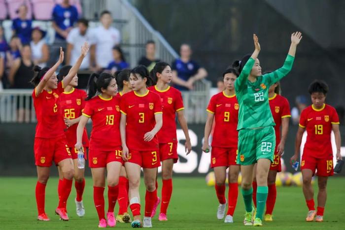 韩国女足国家队表现抢眼夺冠！