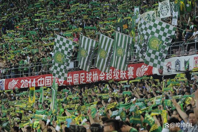 关于北京国安队员全员备战，为保持联赛领先位置而拼搏的信息